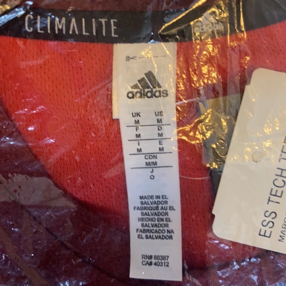 🔥Sold🔥MEN ADIDAS ESS TECH TEE MEDIUM - Picture 4 of 10